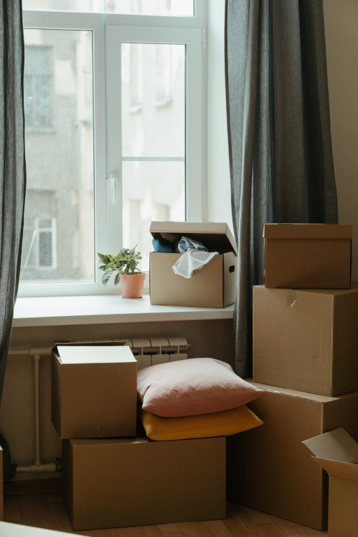 Moving Boxes in a Room representing someone relocating to Tennessee
