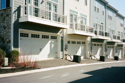 Row of residental townhouses in Tennessee